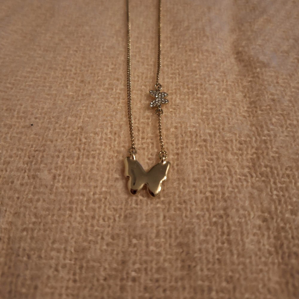 DKNY Gold Butterfly Necklace - Must Bundle